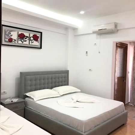 Eraldo Brahimi Apartaments Ксамил Экстерьер фото