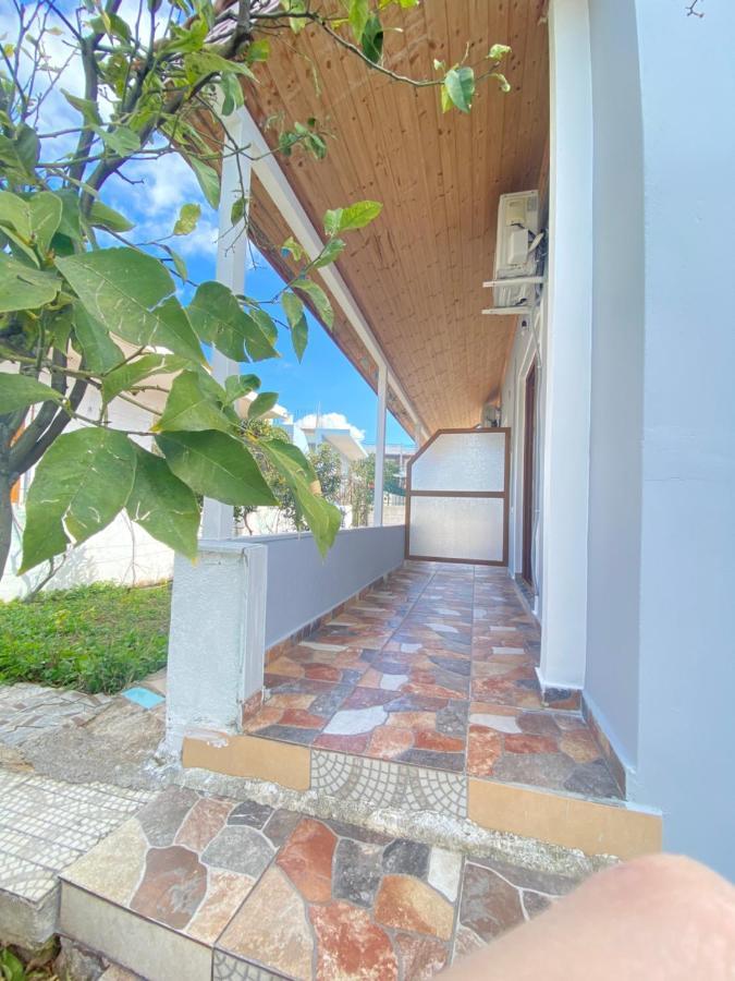 Eraldo Brahimi Apartaments Ксамил Экстерьер фото