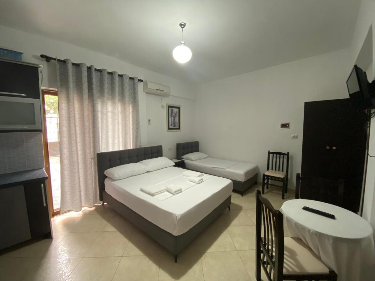 Eraldo Brahimi Apartaments Ксамил Экстерьер фото